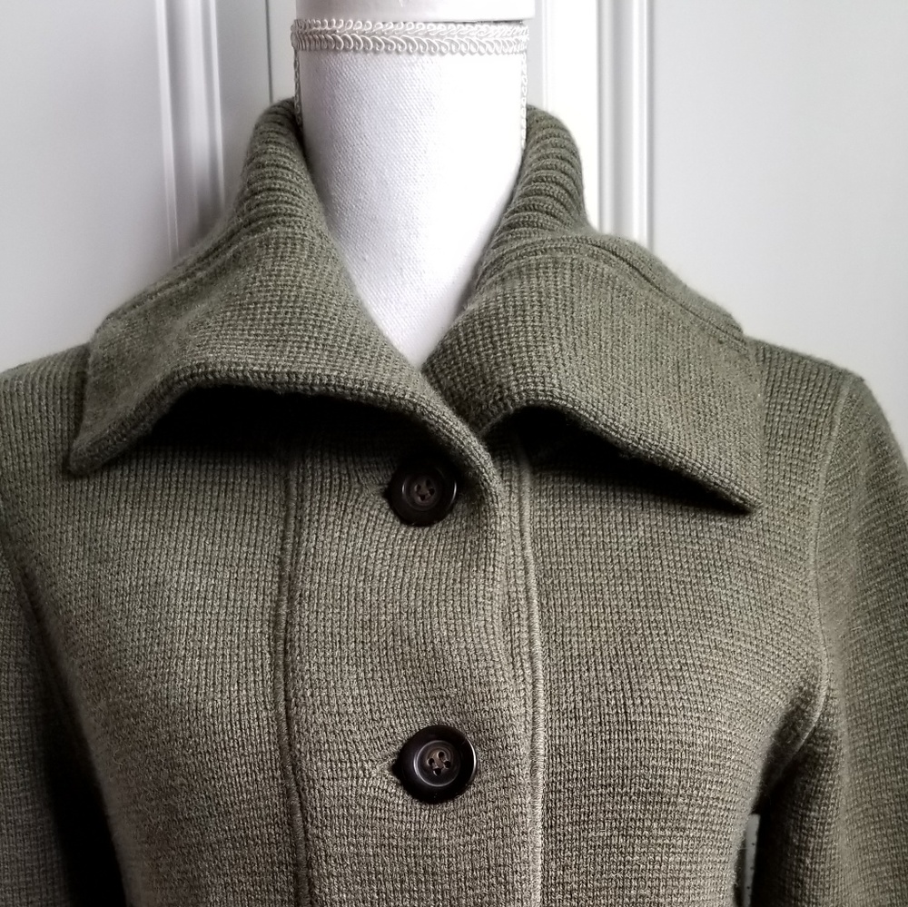 J. CREW 5 button knitted sweater